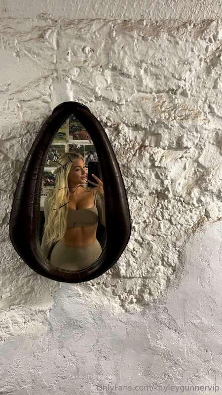 # ***#MirrorSelfie*** of the day❤️