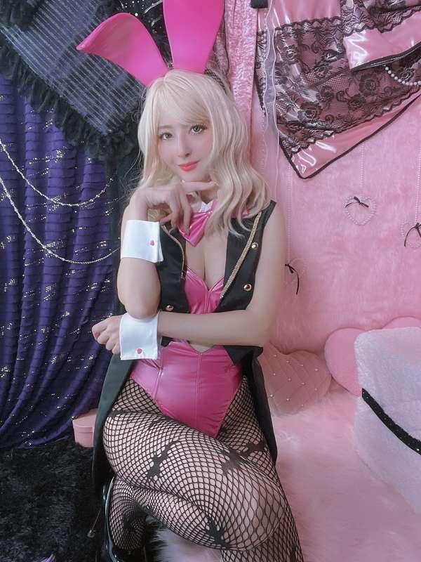 Succubus bunny gal