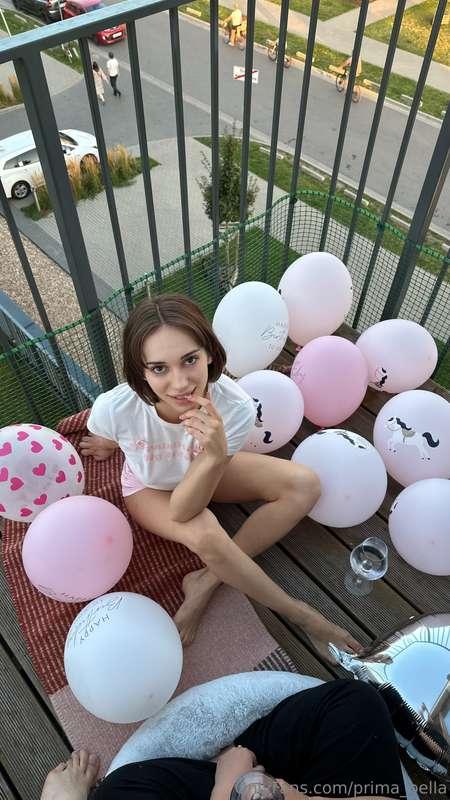 I really love cozy house parties with close friends. There’s..