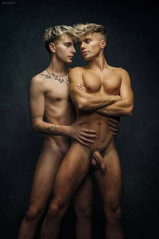 C'mon boy... play with my body...  😈🤤🤤🤤✊🍆
FULL FRONTAL Sunda..