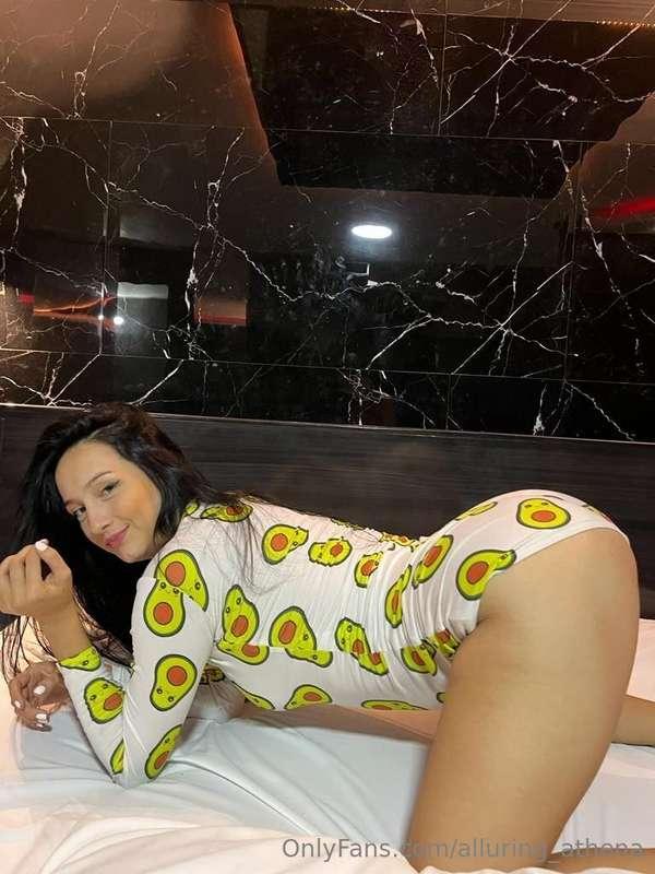 Woke up and decided to dress upp for no particular reason 🤭 ..