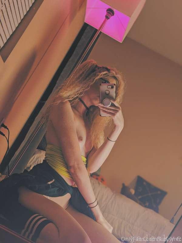 I've just subbed to @jade_skyee onlyfans and it is amazing 😭..