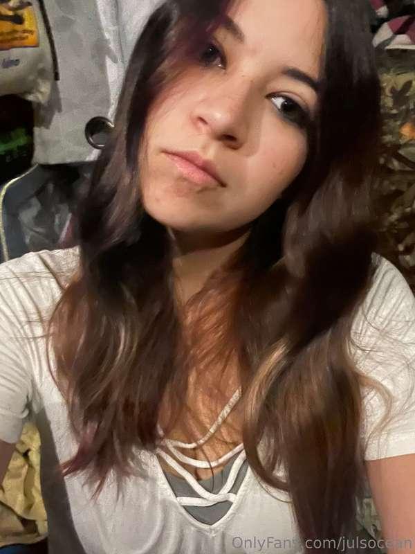 My hair is getting long 😏🙃