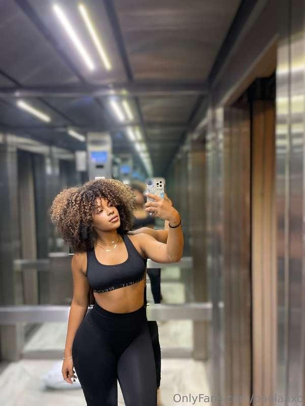 No makeup, all magic.