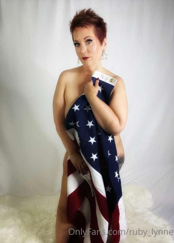 I can’t wait to drop my newest photo set and vid for Indepen..