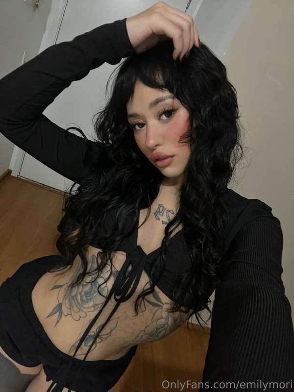 A bad chick like me deserves to be punished! 🫦😈