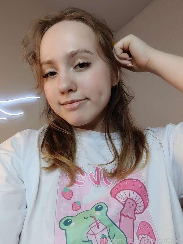 Do I look cuter in this t-shirt? 🥰



#blonde #selfie #teen #fyp #natural #babyface #bbw #cute #innocent