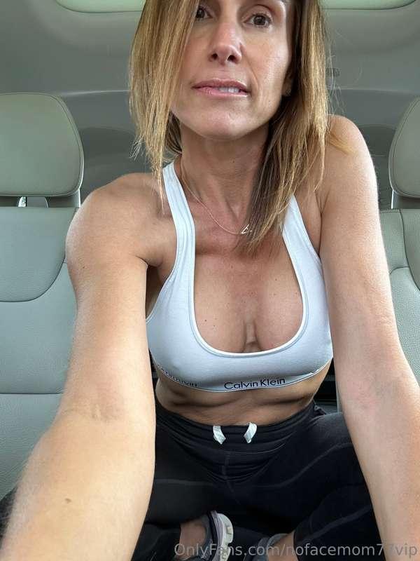 I think some naughty car fun is in order…..who’s down🙋‍♀️