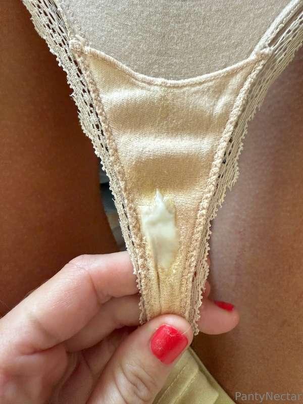 Wet panties 😜 