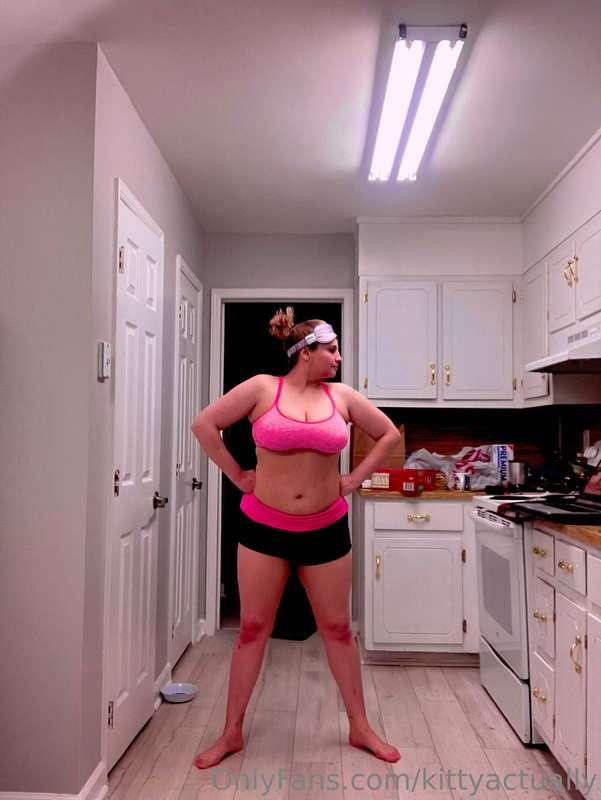 Superhero pose! I’m cleaning my kitchen! Midriff! I am insec..