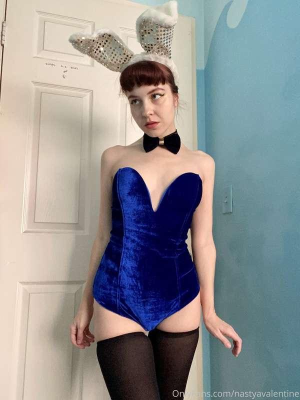 🐰 Can I be your personal bunny girl? Surely you must have a ..