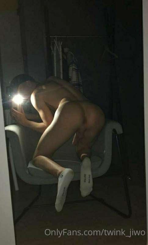 I have very bottom mood tonight 🥵🍑 Which position will you c..