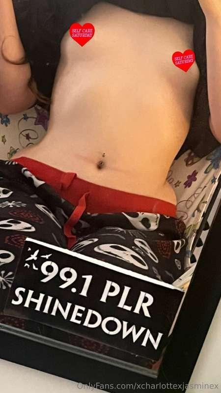 Message me for the full pic /.\
