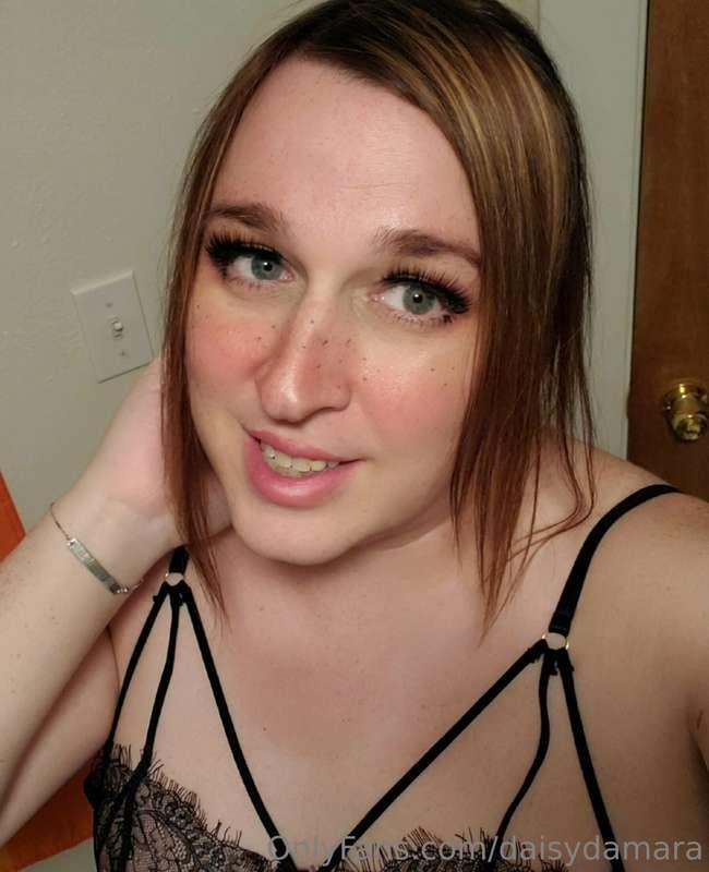 Oh dear... this lingerie doesn't cover much at all... 🥵