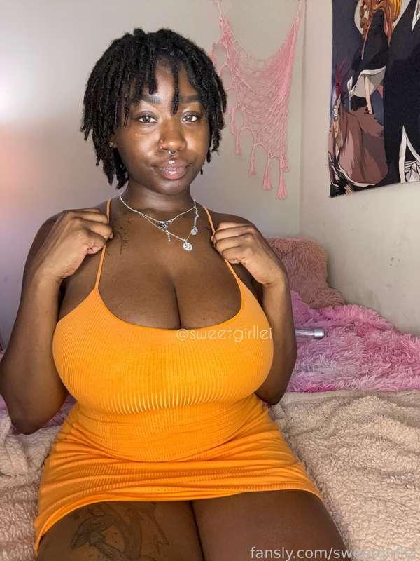 Do I look good in orange bae? 

#fyp #ass #chetatv #twerk #bigass #blackass #blackgirls 