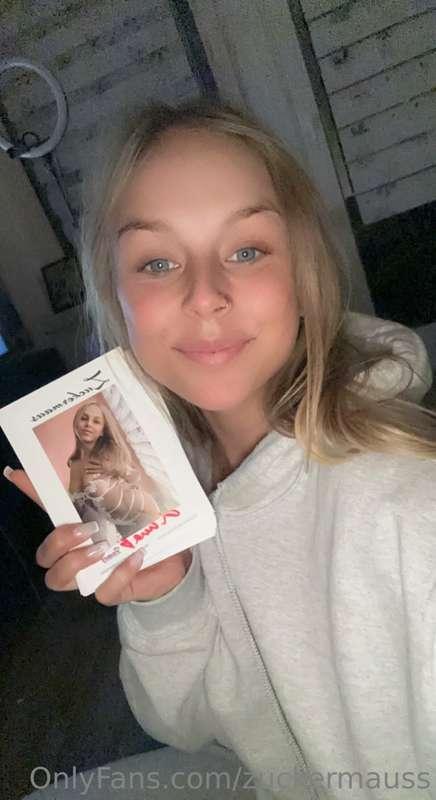 Hey Baby, du kannst auch von mir eine Autogrammkarte mit Wid..