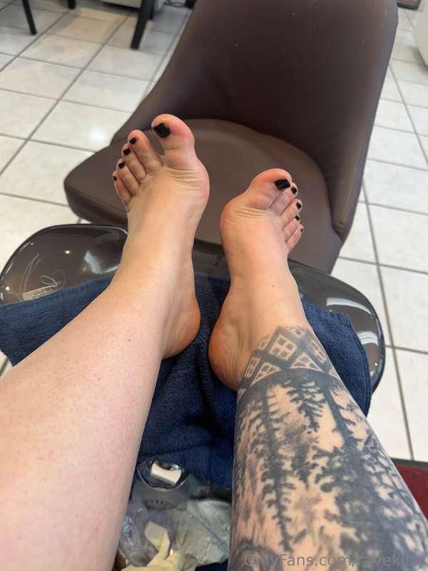 Pay for my toes $66.66! Each tip gets you a different surpri..