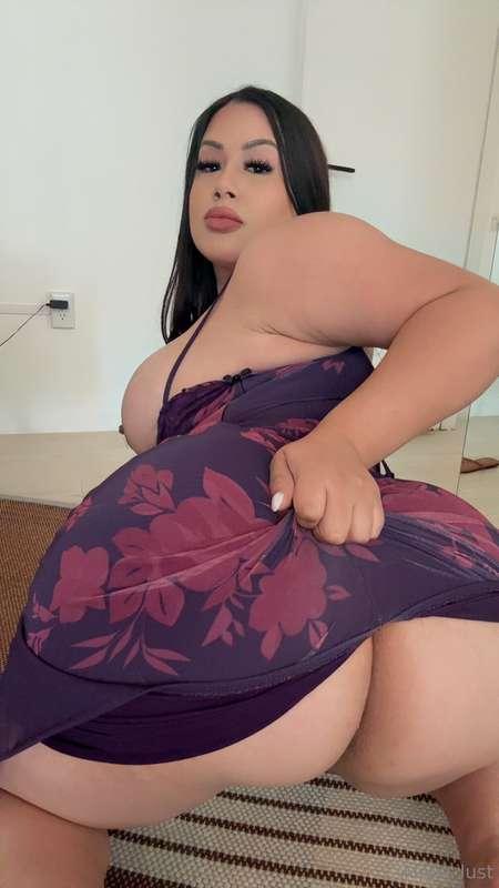 This pose is missing one thing… your hands 😈