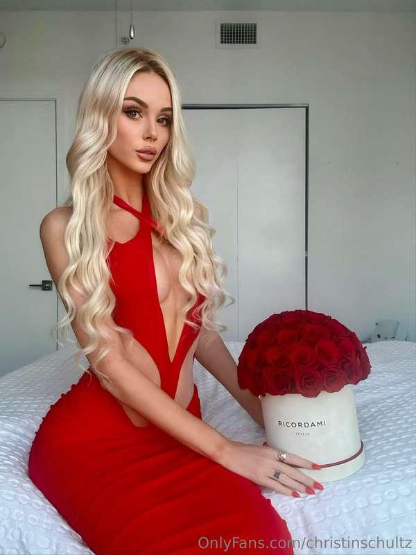 who's spoiling me this year? 🌹