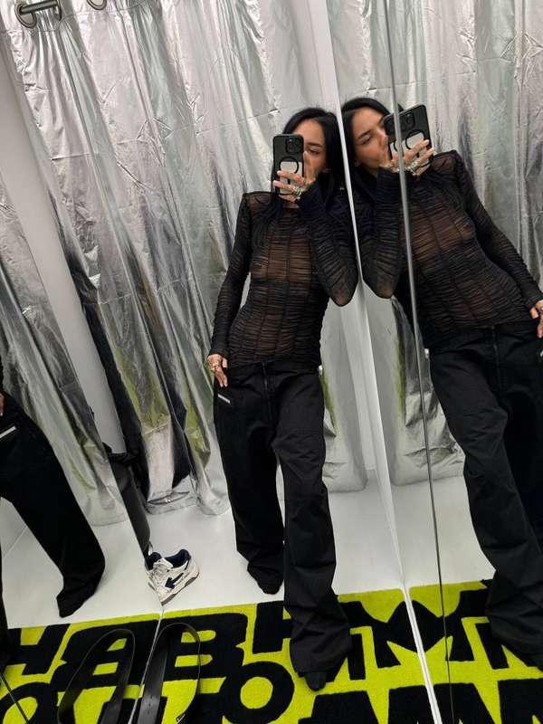 I chose clothes and made the seller take a picture of me for..