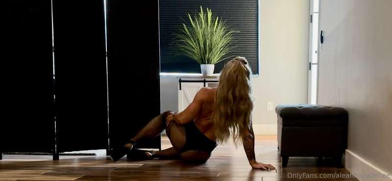 Topless photo shoot❣️