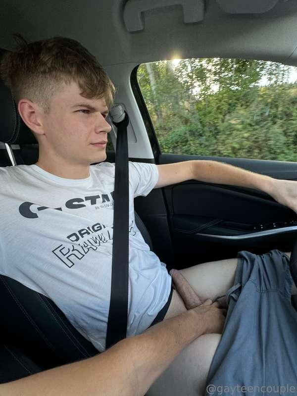 gayteencouple image #0