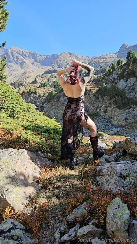 Black transparent dress as beautiful as the mountains!