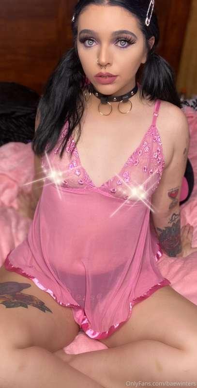 I’m so horny i need someone to message my VIP page and make ..