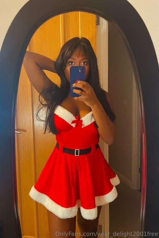 It’s December🎄 Can I be your Mrs Claus? 😘