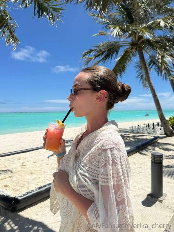 Lemonade in the Maldives is much tastier than just at home🥤t..