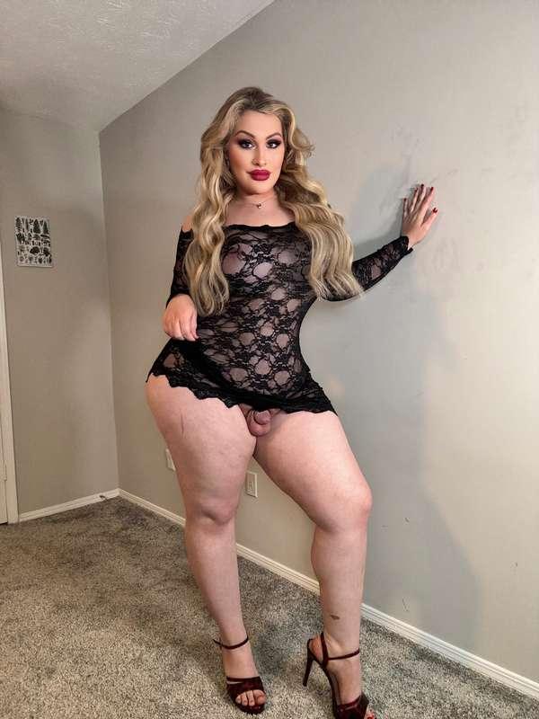 Fuck I need someone on their knees!