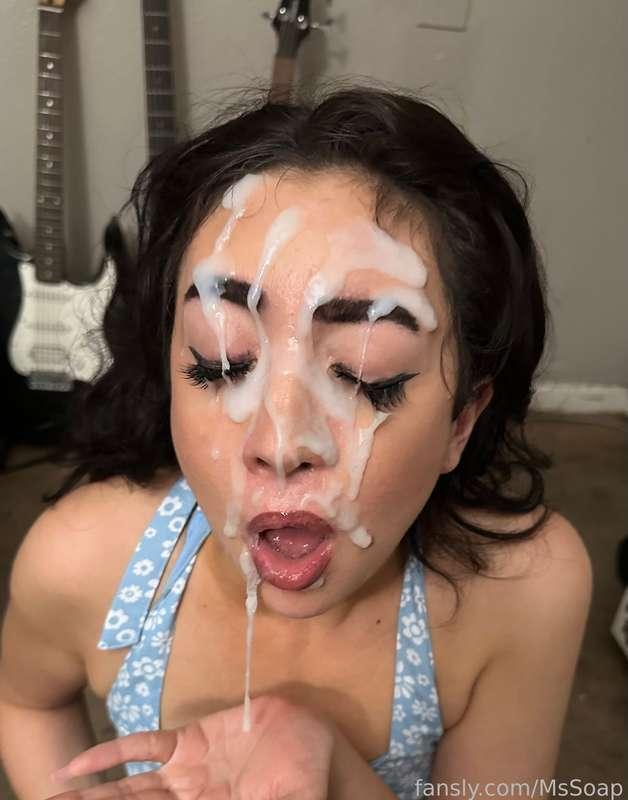 Biggest Facial Ever!! 14 shots of really white and thick cum😛