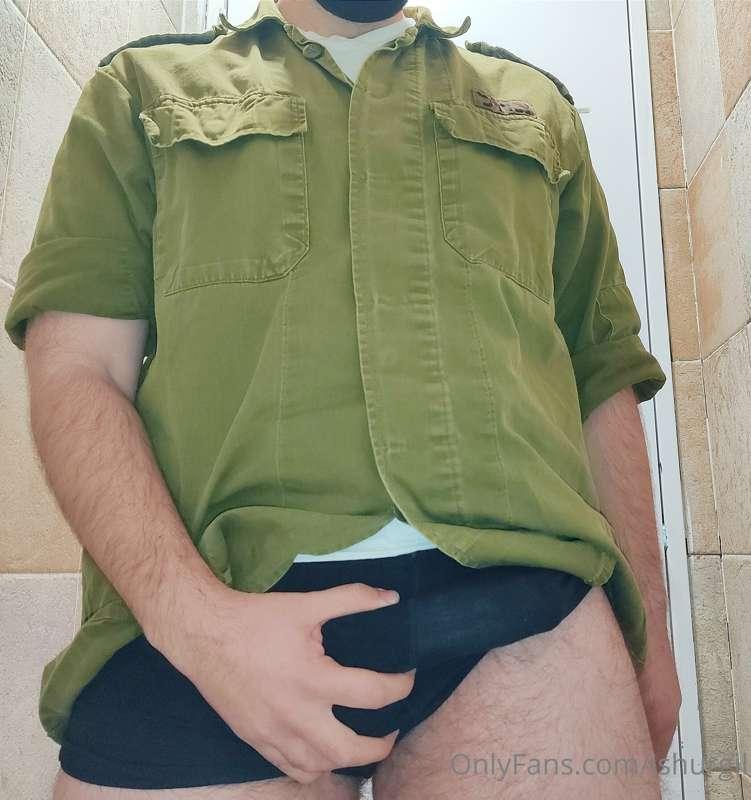 I've been saving up my cum but i couldn't hold it in any lon..