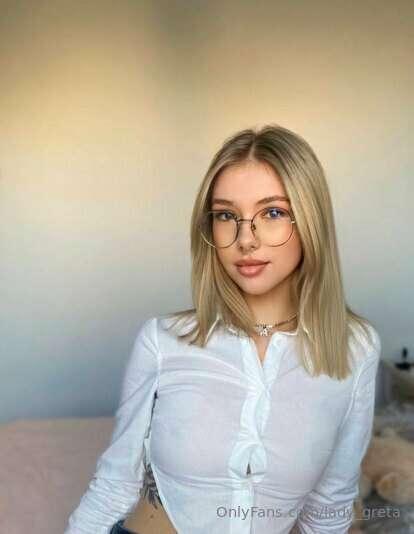 🔥 STOP SCROLLING 🔥
❤️FREE SUBSCRIPTION❤️ 

HOT BLONDE LOOKIN..