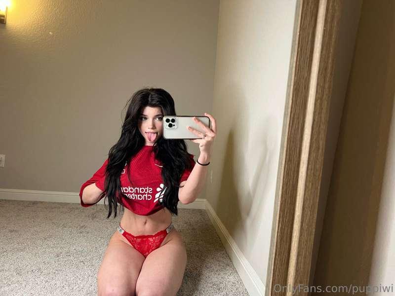 any football fans? ⚽️