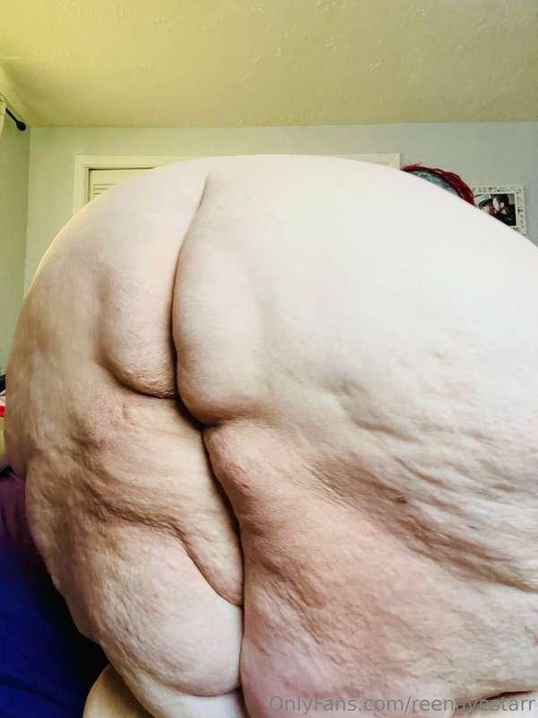 My enormous ass and huge heavy banging fat rolls are on full..