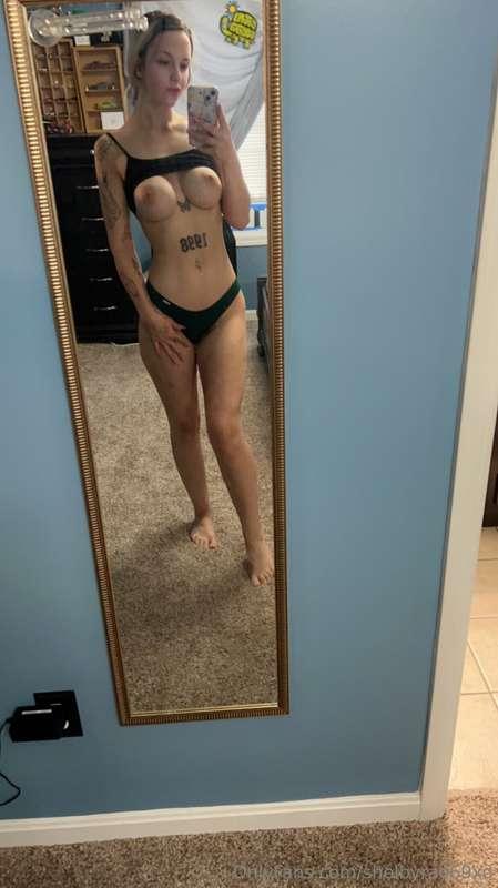 I want my titties sucked on👅