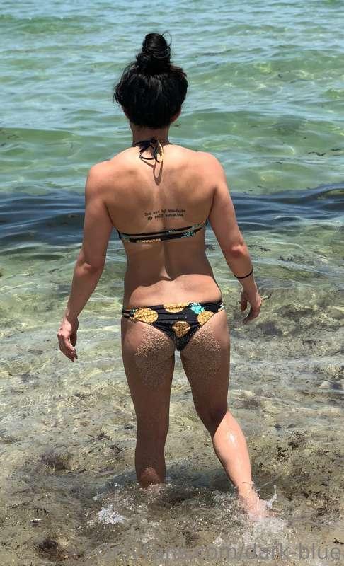 POV you saw me on the beach in a pineapple bikini and wonder..