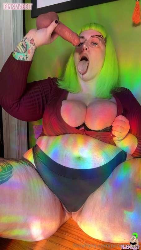 Being home alone and horny is my favorite combo. 