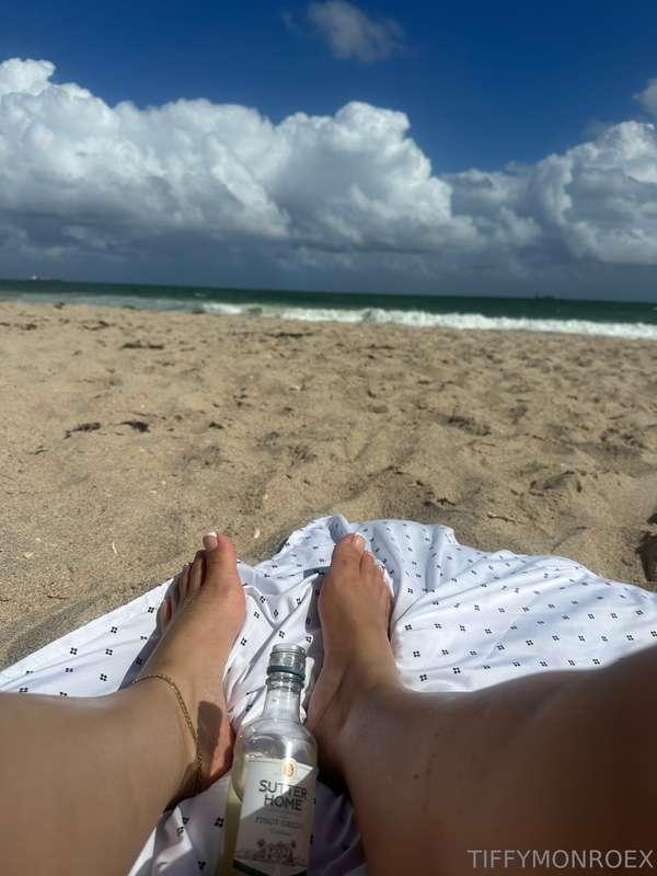Beach feet 