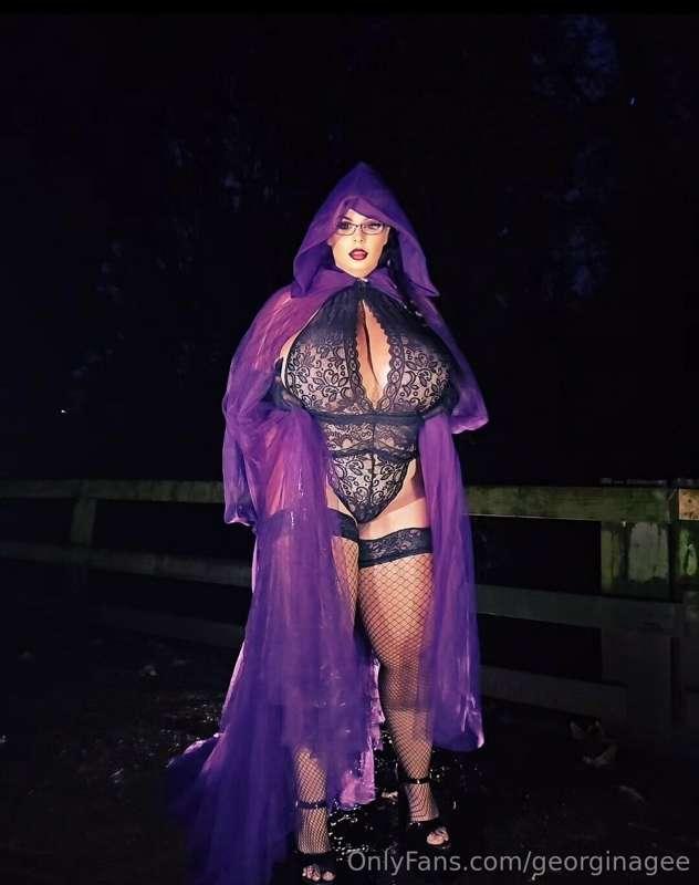 🎃 Trick Ole Treat 🧙‍♀️👀
