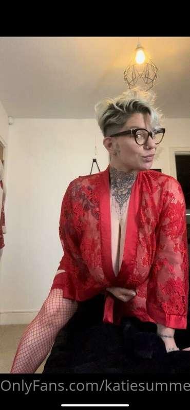 Lady in red xxxx