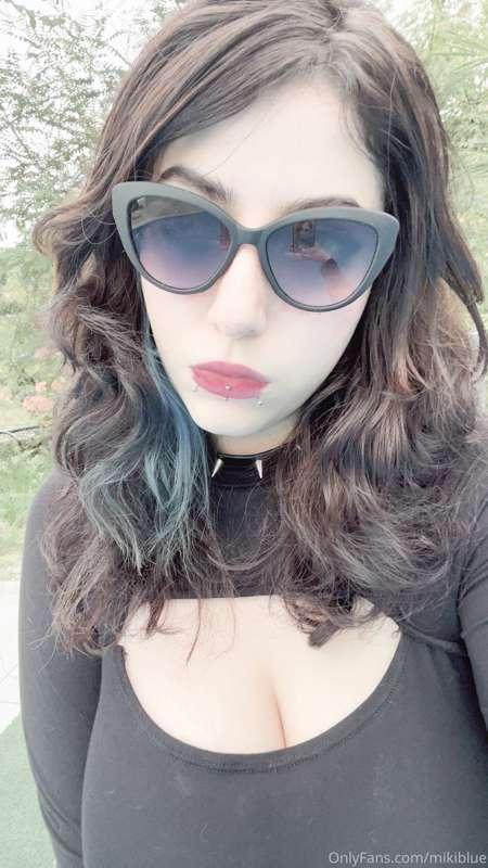 everybody knows boobs are the window to the soul