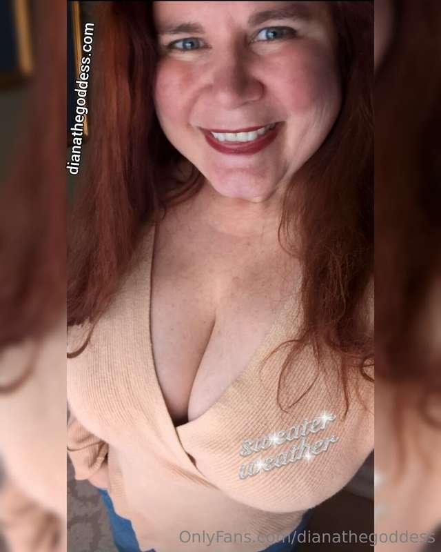 8in of snow fell overnight, definitely sweater weather, alth..