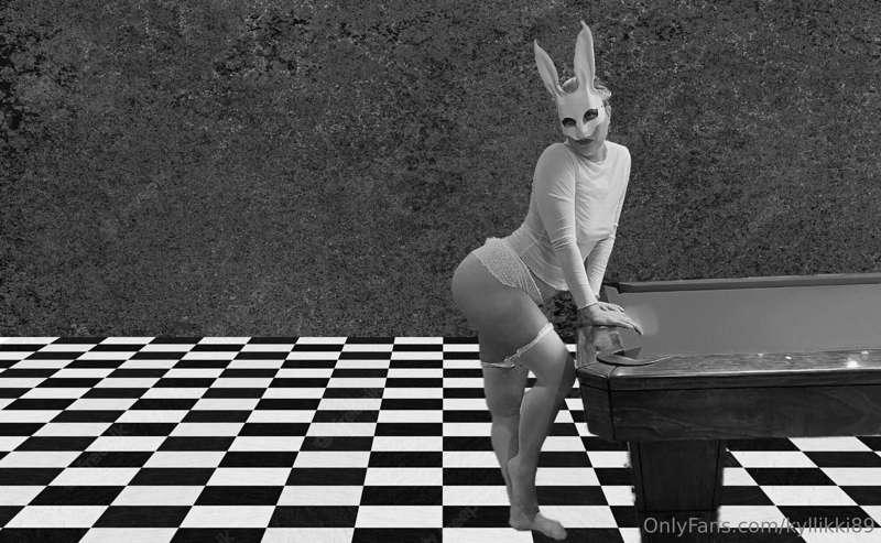 Have a nice week and follow the white rabbit!