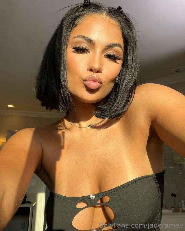 Literally sunkissed 🥵💋