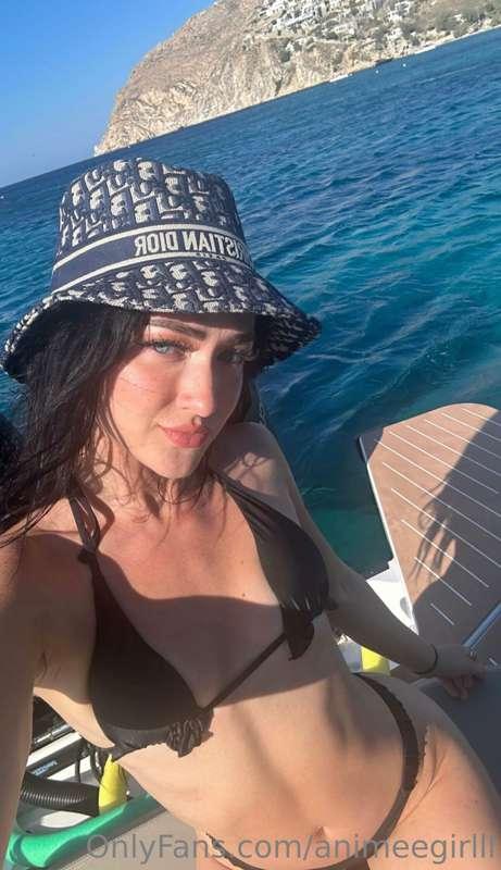 missing this blue waterrr 🥲