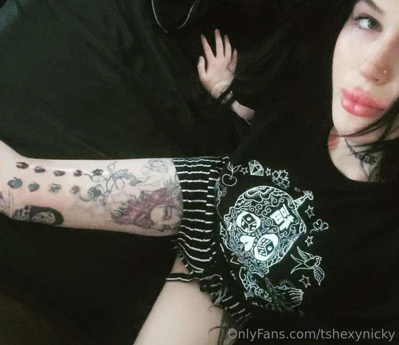 Best girl got new ink 🖤