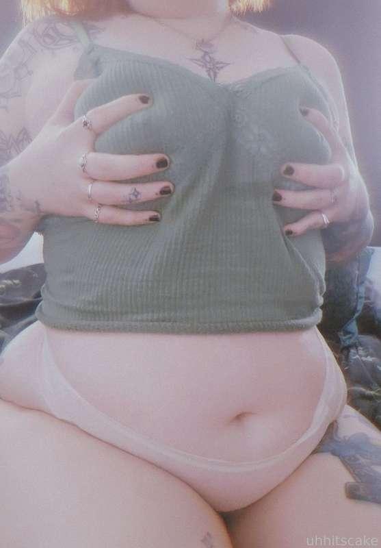 uhhitscake image #1