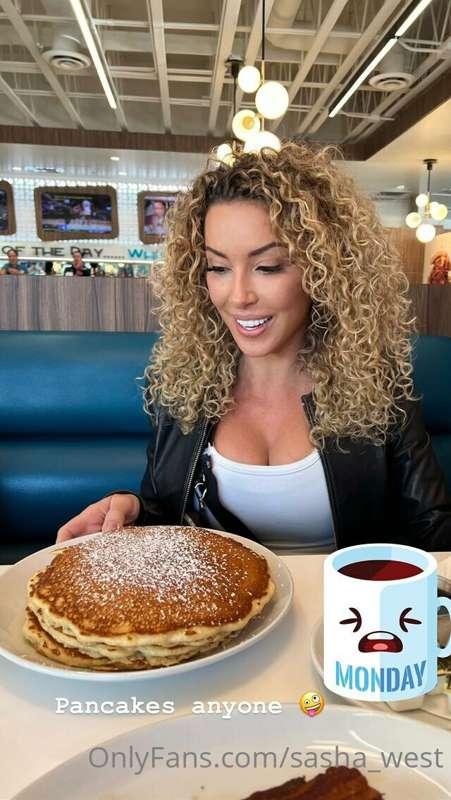 Love me some pancakes 🥞 😋